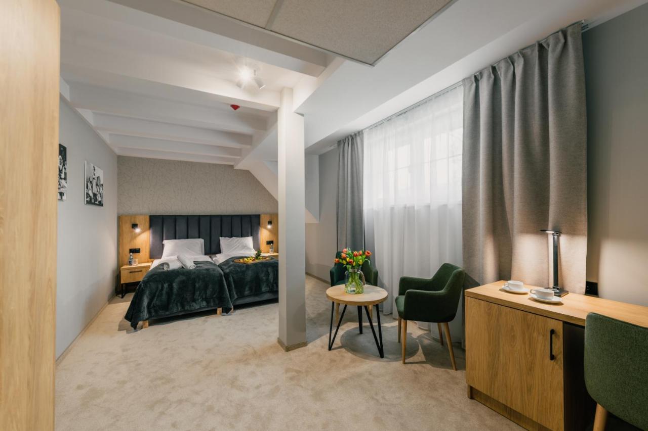 Country Club Zywiec Hotel Spa I Domki Caloroczne ภายนอก รูปภาพ