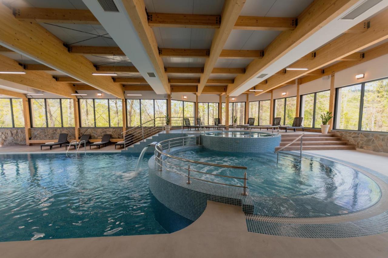 Country Club Zywiec Hotel Spa I Domki Caloroczne ภายนอก รูปภาพ